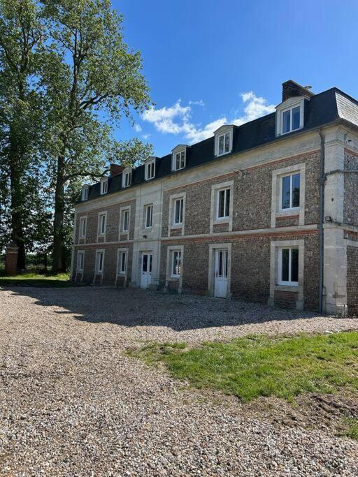 Emanville Gite Au Haras La Belle מראה חיצוני תמונה